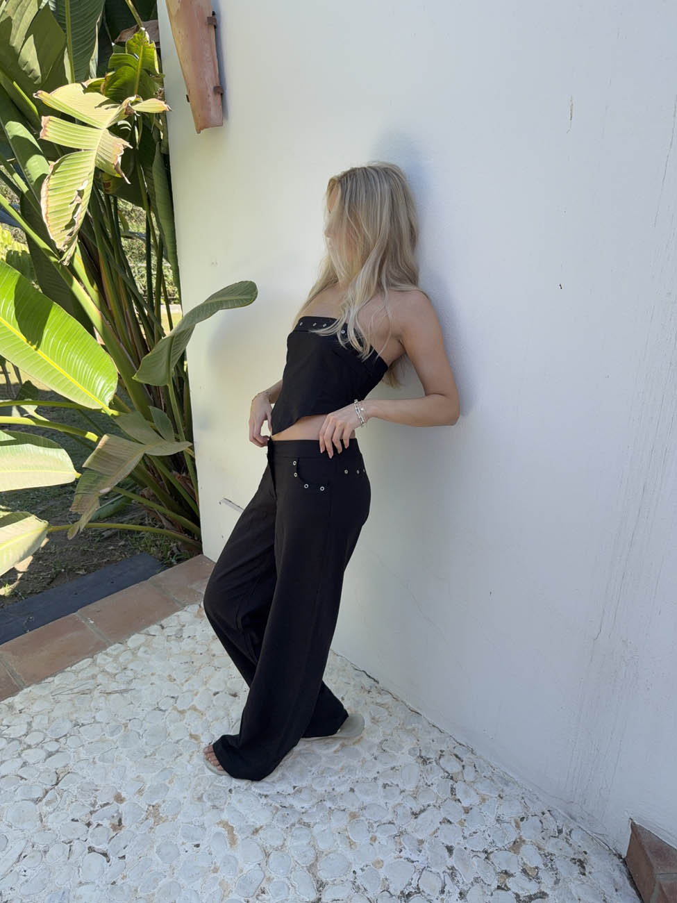 Jasifina trousers with metal rings – Black